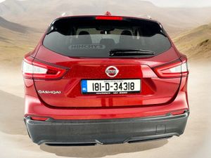 2018 Nissan Qashqai 1.2 PETROL SV  81,000 Miles - Image 2