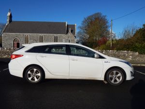 2015 Hyundai i40 Tax & NCT 06/26 - Image 2