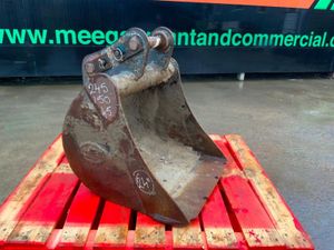 24" STRICKLAND BUCKET.....45mm PINS........687. - Image 3