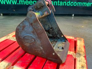 18" STRICKLAND BUCKET......35mm PINS........258f. - Image 2