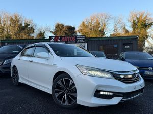 17 Honda Accord 2.0 hybrid auto very top spec - Image 2