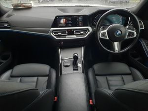 BMW 3-Series 330e M Sport Auto - Image 4