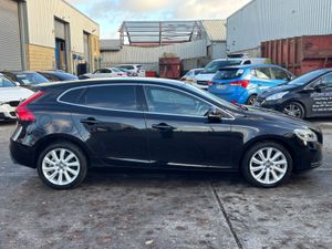 2016 VOLVO V40 1.5 T3 AUTO 5DR FULLYLOADED - Image 3