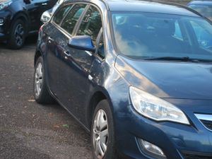 Opel Astra 2011 1.3 CDTI - Image 3