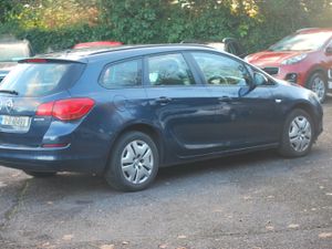 Opel Astra 2011 1.3 CDTI - Image 4