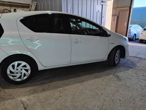 2017 Toyota Aqua Low milage - Image 3