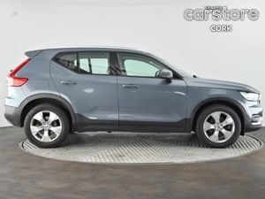 Volvo XC40 D4 (190hp) AWD Momentum Pro Auto - Image 2
