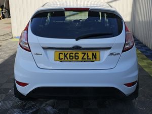 2016 Ford Fiesta TITANIUM 1.0 Petrol - Image 4