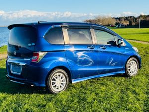 Honda Freed 1.5 HYBRID AUTOMATIC   7 SEATER - Image 3