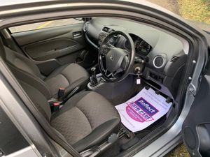 Mitsubishi Space Star SPAC 5MT INVITE 4DR - Image 4