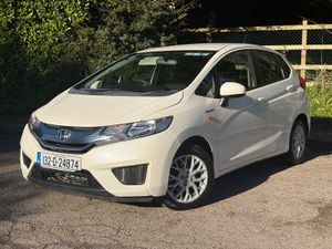 2013 HONDA FIT 1.5 PETROL HYBRID AUTOMATIC - Image 3