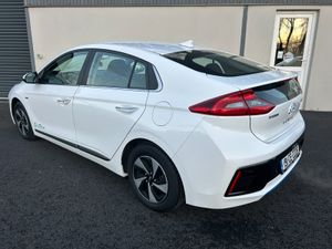 191 Hyundai IONIQ 1.6 GDI Premium Hybrid Auto - Image 3