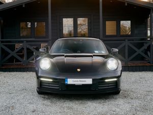 Porsche 911 2020 - Image 2