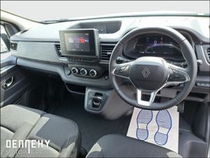 Renault Trafic LWB 170 HP Automatic Extra Sport - Image 2