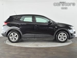 Opel Grandland X SC 1.2i 130PS 6 Speed - Image 2