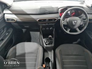 Dacia Sandero Stepway TCe 90 STEPWAY Essential - Image 2