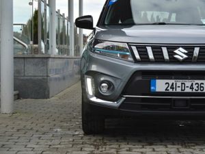 Suzuki Vitara 1.5 Full Hybrid SZ-T AGS - Image 4