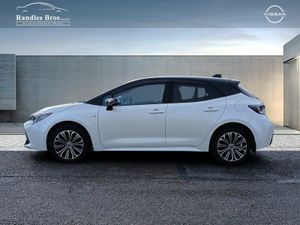 Toyota Corolla 1.8 Hybrid Luna Sport Hatchback - Image 4