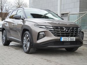 Hyundai Tucson 2WD Executive Plus - - Image 3
