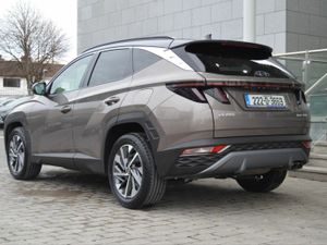 Hyundai Tucson 2WD Executive Plus - - Image 4