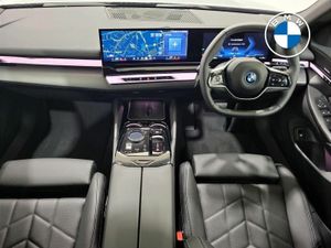 BMW i5 eDrive40 Sport Edition Saloon - Image 4