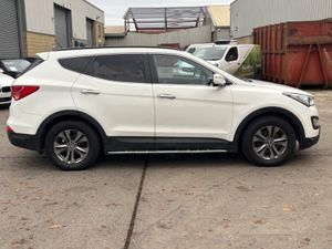 2014 HYUNDAI SANTA FE 4WD SPECIAL EDITION 7 SEATS - Image 3