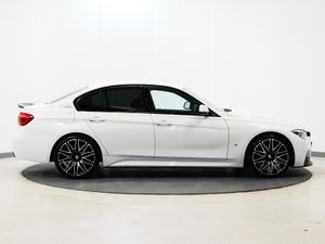 *126* 2018 BMW 3-Series 2.0 M-SPORT - Image 3