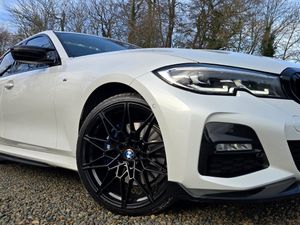 🔥2020 BMW 330e M-sport Automatic Petrol plug in H - Image 4