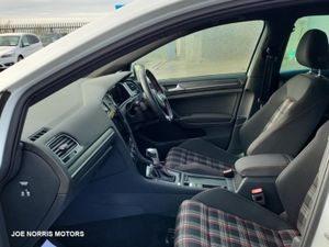 Volkswagen Golf 2.0 GTI DYNAMIC DSG - Image 4