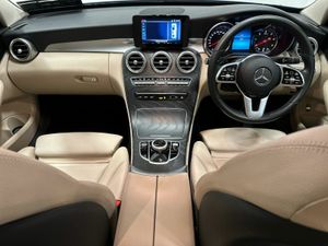 Mercedes-Benz C-Class C200 D AMG Exterior Line - Image 4