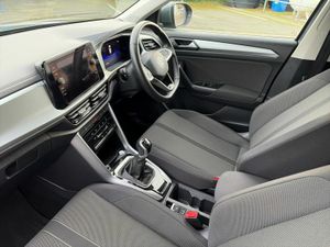 Volkswagen T-Roc SPECIAL EDITION 1.0TSI 116HP MANU - Image 3