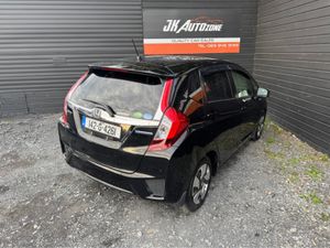 Honda Fit 1.5 HYBRID AUTO - Image 4