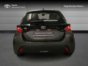 Toyota Yaris 1.0 LUNA - Image 4