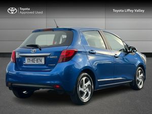 Toyota Yaris YARIS HYBRID LUXURY MC - Image 2