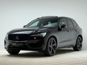 Volvo XC60 T8 RECHARGE ULTRA BLK EDITION AWD *PAN - Image 3