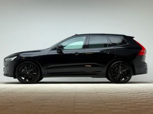 Volvo XC60 T8 RECHARGE ULTRA BLK EDITION AWD *PAN - Image 4