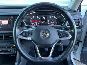 Volkswagen T-Cross R-LINE 1.0 TSI // HEATED SEATS - Image 4