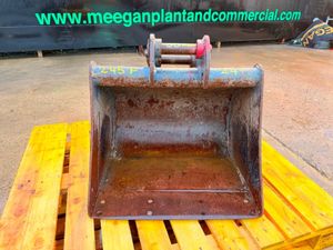 24" BUCKET ... 35MM PINS ....245F - Image 2