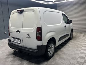 Peugeot Partner PROFESSIONAL PLUS 1.5 BLUE HDI - Image 4