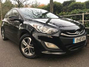 Hyundai i30 DELUXE EDITION Low kms - Image 3
