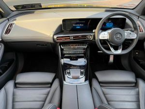 Mercedes-Benz EQC 400 AMG LINE PREMIUM 4MATIC SUNR - Image 2
