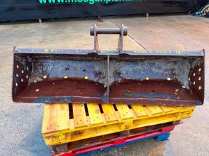 60" JCB 3CX GRADING BUCKET....45MM....891 - Image 2