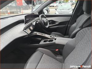 Peugeot 5008 1.2 MHEV 145bhp E-DCS6 Allure - Image 3