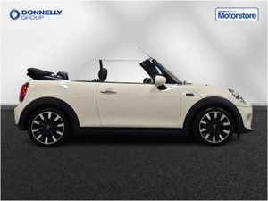 MINI Convertible Cooper Exclusive - Image 4