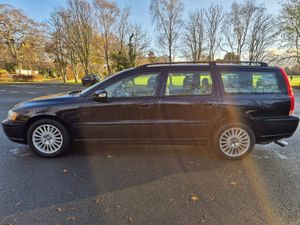 Stunning Volvo V70 2007 - Image 4