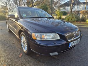 Stunning Volvo V70 2007 - Image 2