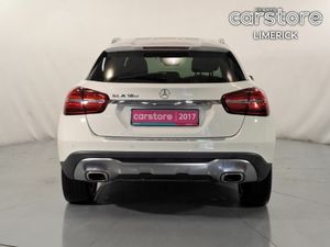 Mercedes-Benz GLA 180 AUTO 1.6 PET - Image 4