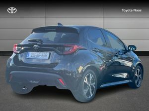 Toyota Yaris Yaris Hybrid 115 L-SPORT - Image 2
