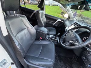 Toyota Land Cruiser 2018 prado 7 seater - Image 4