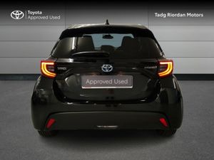 Toyota Yaris 1.5 HYBRID L/SPORT - Image 4